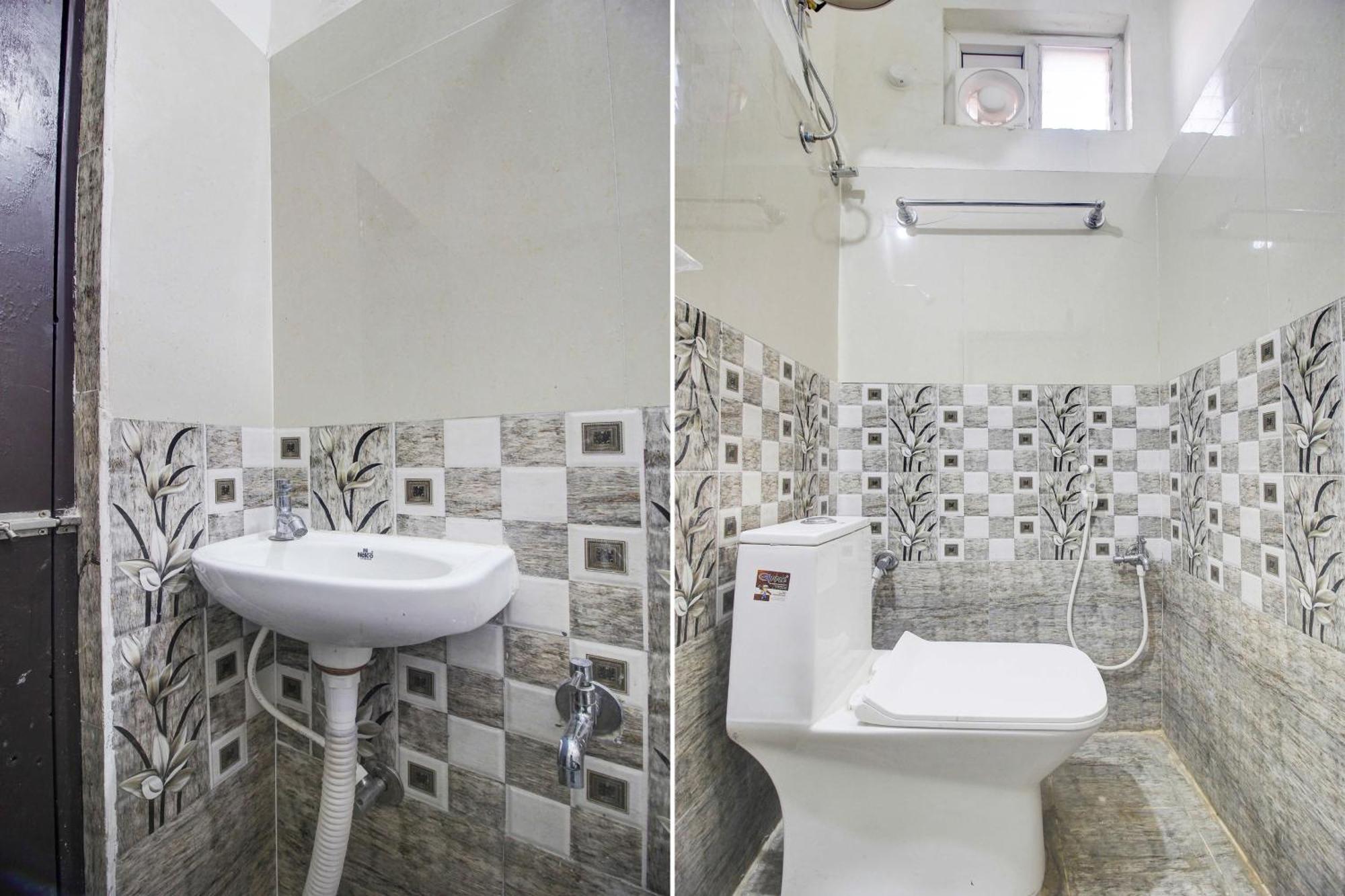 Oyo Flagship Lotus Guest Grand Inn Hyderabad Exterior photo